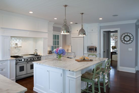 hamptons style kitchen