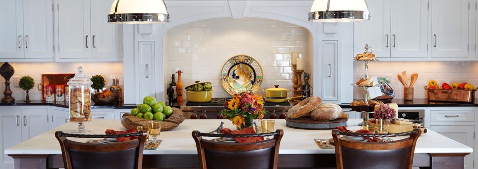 An Entertainer’s Dream Kitchen in Atlantic Beach Long Island