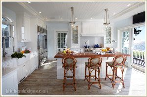 Bistro on the bay - beach house kitchen on Shinnecock Bay in Southampton, Long Island by Kitchen Designs by Ken Kelly