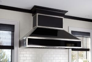 Manhasset Custom Kitchen Metal Range Hood Photo