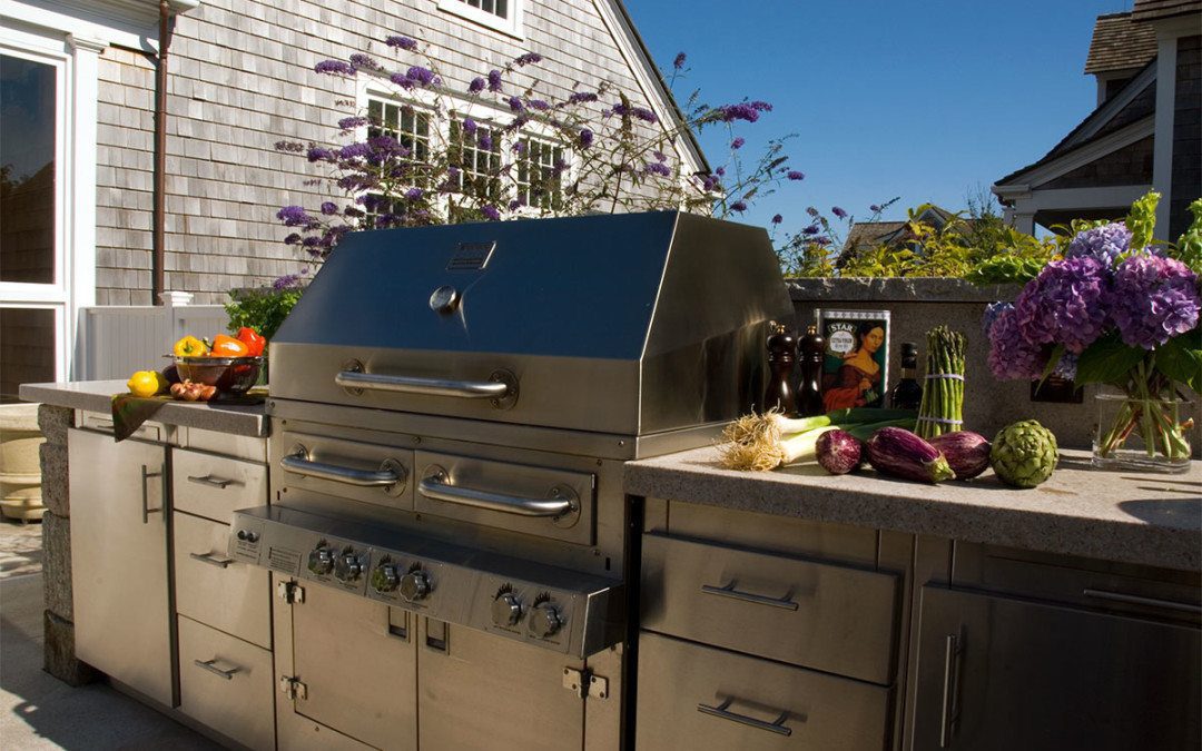 Kalamazoo Hybrid Grill – A Long Island Outdoor Kitchen Design Exclusive