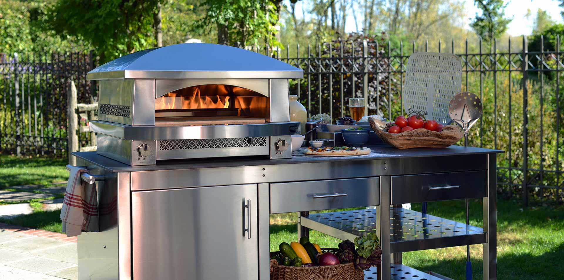Free standing pizza oven and cart