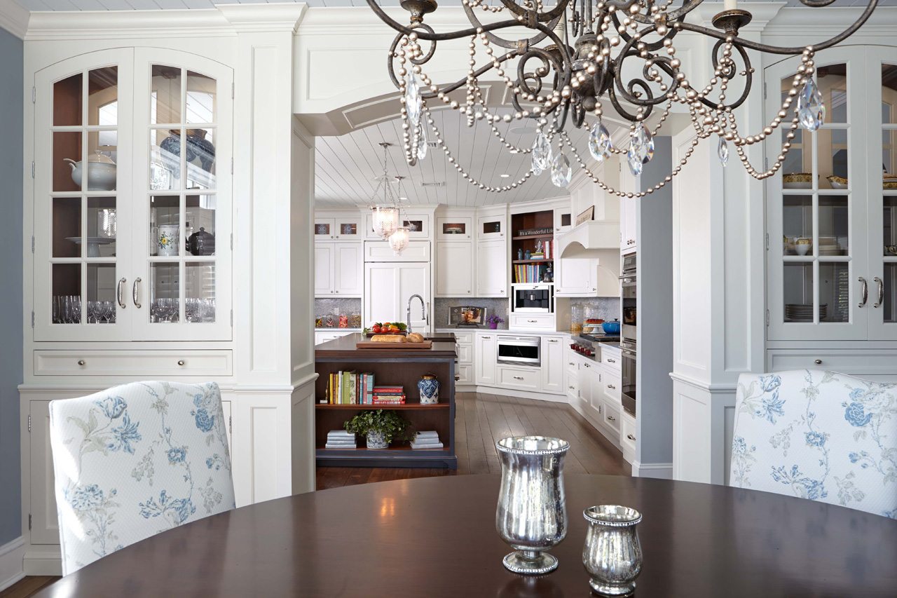 White Kitchen dinning area