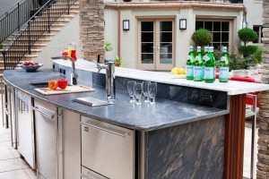outdoor kitchen
