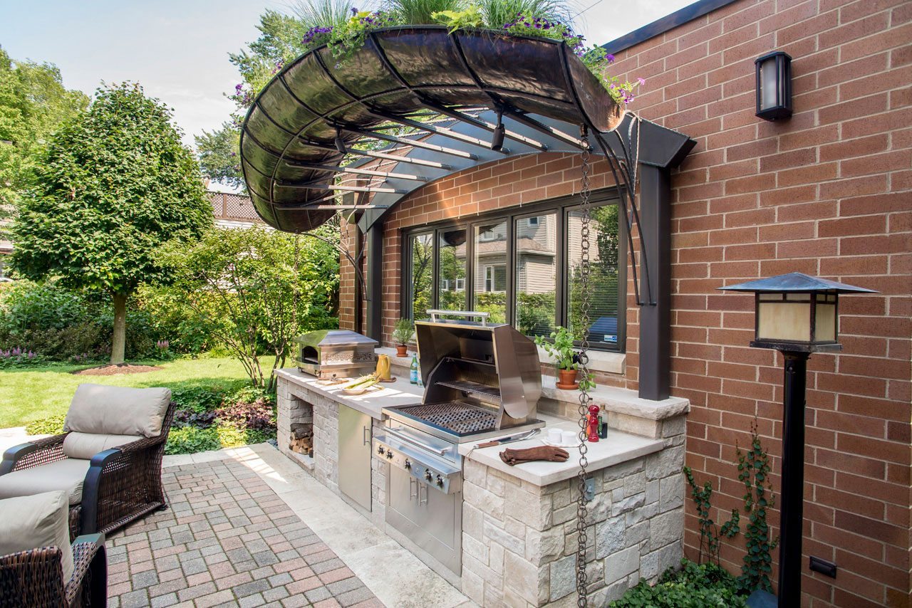 outdoor kitchen