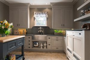 dog room custom cabinetry