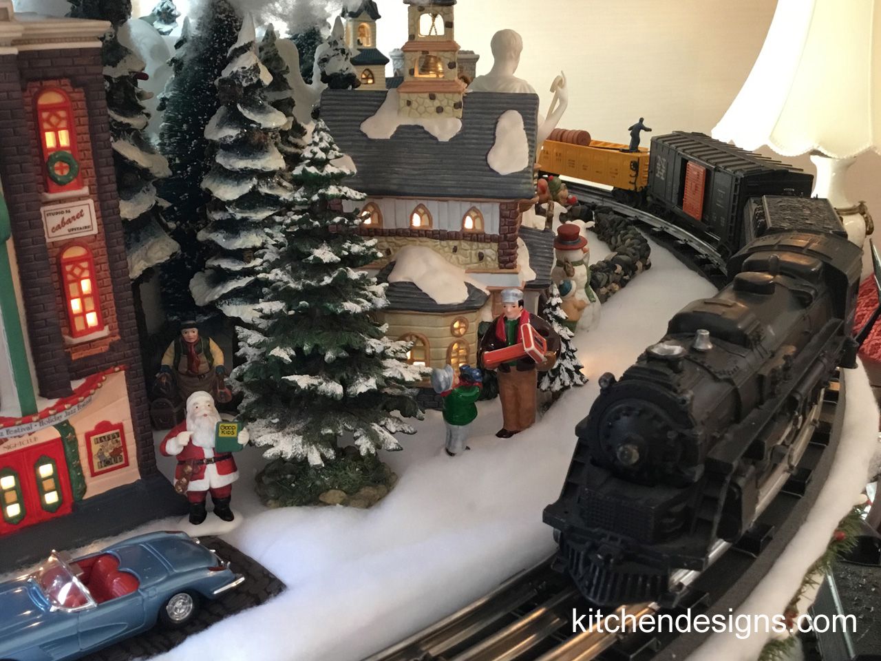 Unique Christmas Train Tree Village Layout Display Lionel LGB