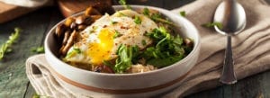 Oatmeal with kale and Eggs
