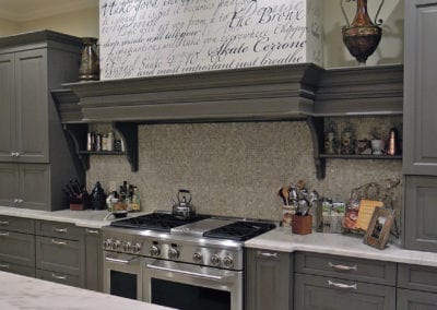 Luxury Kitchen Muttontown Island Gas Range