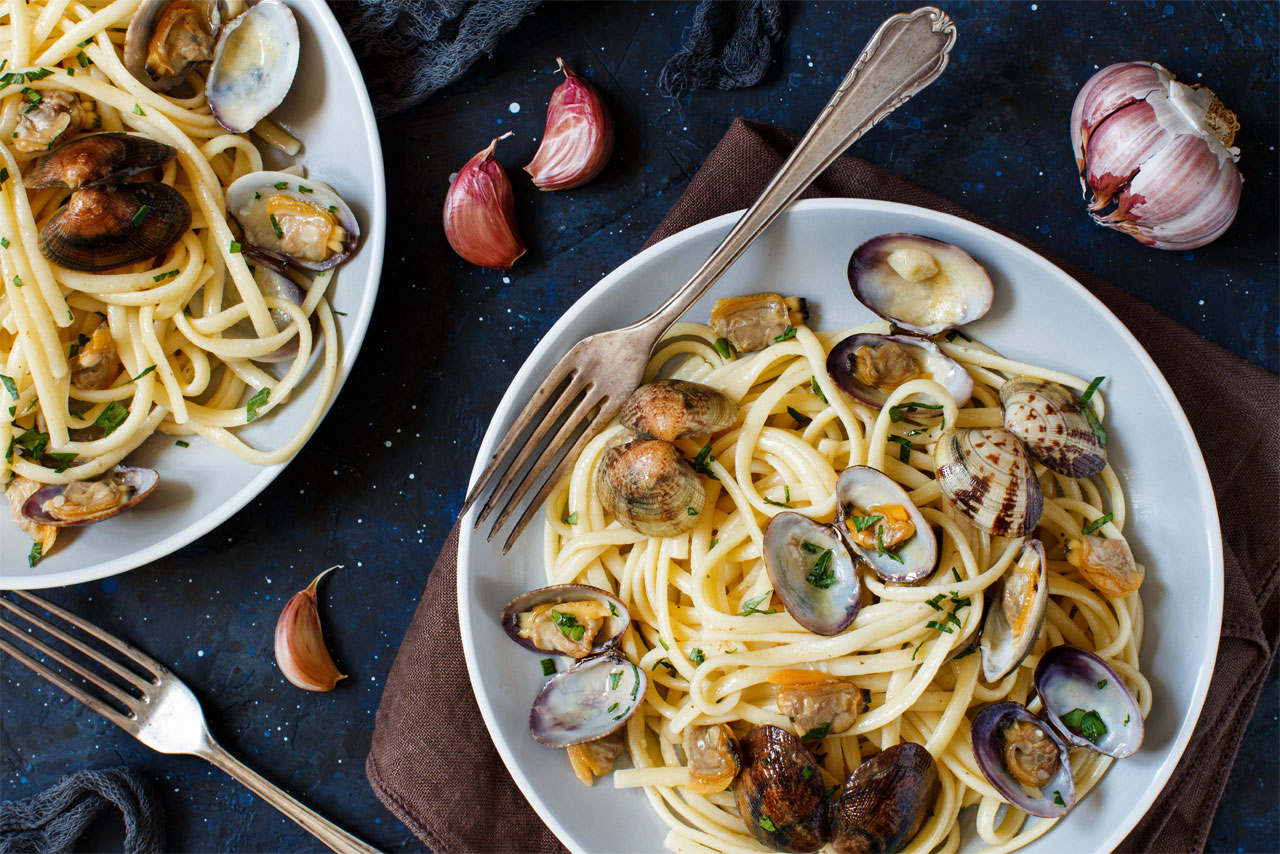 Linguini and Clam Sauce - Spaghetti and Clams