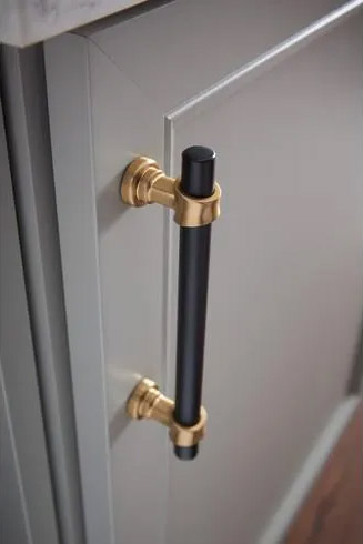 Top Knobs Gold Pull